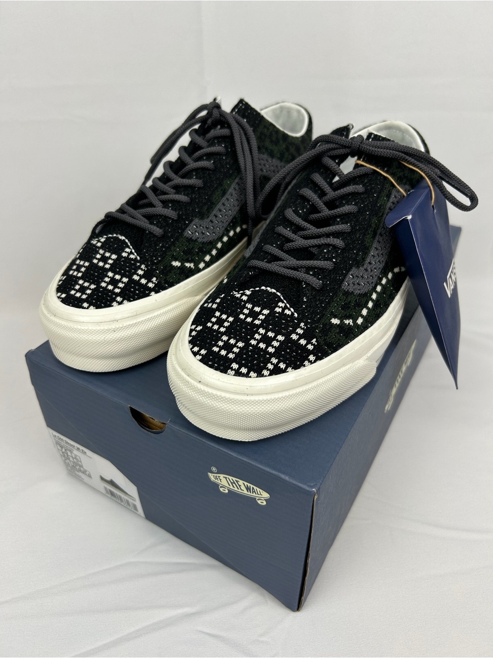 *NEW* Vans Lx Old Skool Fabric Sneakers Women’s 9 / Men’s 7.5 Black & Green